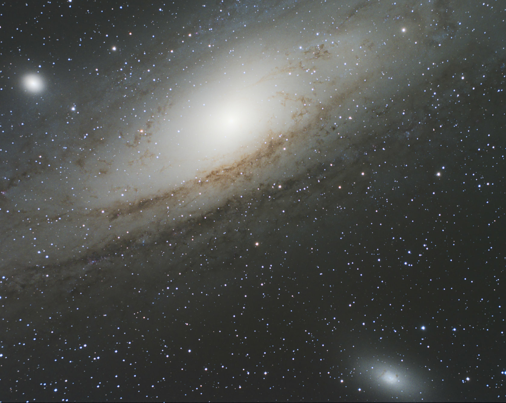 M31 через Meade SN10 с модифицированным корректором комы